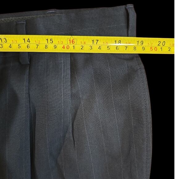 Jos. A. Bank‎ Men’s Dress Pants – Size 38x30, BlackPleated - Picture 8 of 9